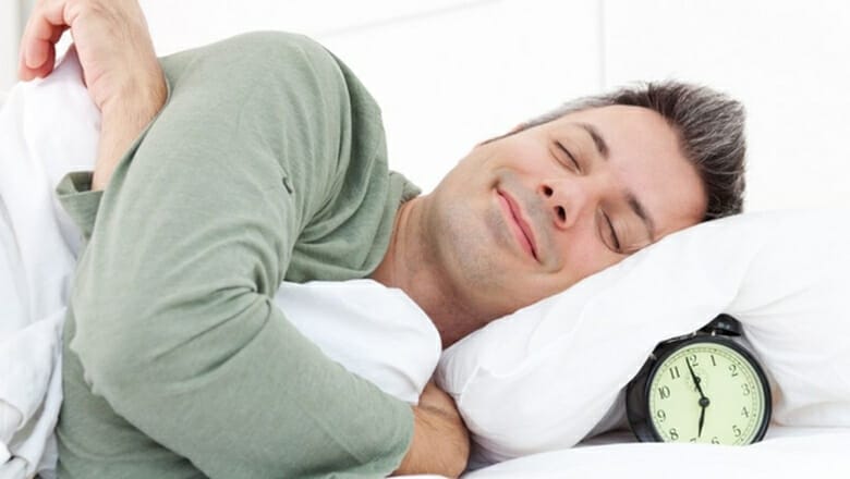 الميلاتونين ، ما هو ولماذا يساعد على النوم بشكل جيد